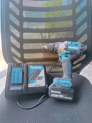 MAKITA TIGHTER 18V BRUSH LESS HAMMER