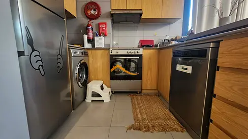 LUXURY FALAT 1BHK FULLY FURNISHED RENT ONLY 60K BIG BULCONEY GYM POOL VIEW PARIM LOCATION AREA