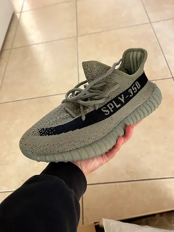 Adidas Yeezy Boost 350 V2 - Granite color way - Size US 8 / FR 41 1/3 (Negotiable need gone ASAP)