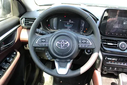 صورة 9 لـ 2026 Toyota URBAN CRUISER