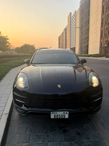 2016 Porsche Macan S | GCC Specs | Low Mileage | Pristine Condition