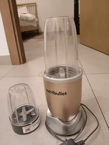 NutriBullet Personal Blender with Two Jars - Good Working Condition