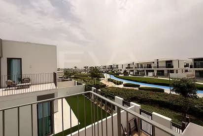 PALMA SINGLE ROW | FURNISHED 4BR | NEXT TO PARK