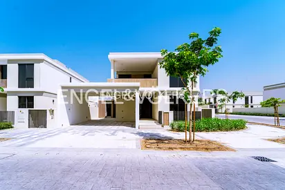 Park Backing | Corner Villa | Top Location