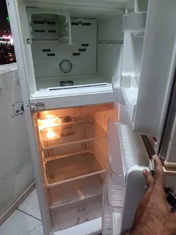 ثلاجة
