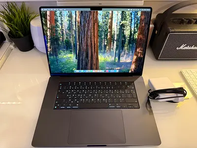 Macbook pro 16-inch / M4 Max /36GB /1TB