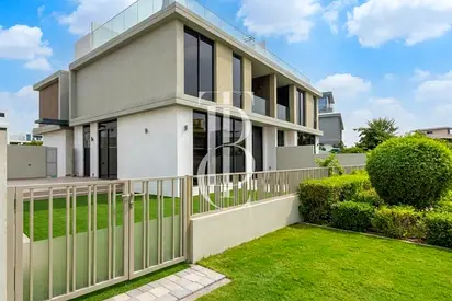 Exclusive | Semi Upgraded | Vacant