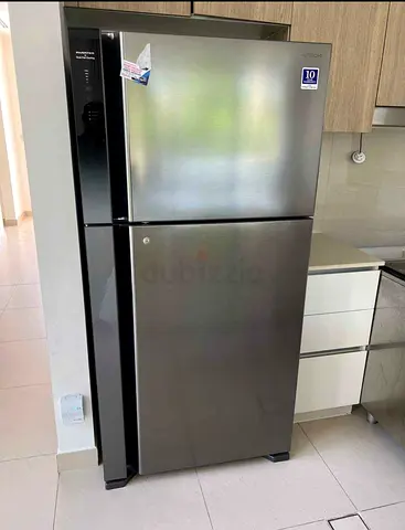 Hitachi refrigerator 720 liter capacity top mount freezer same like a new condition
