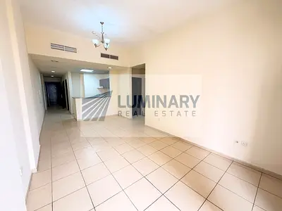 1 BR Apartment in Liwan with Covered Parking