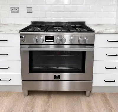 Electrolux 90cm Gas Range Cooker – 5 Burner, Excellent Condition