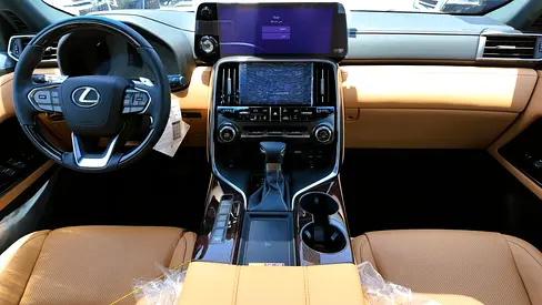 صورة 9 لـ 2026 Lexus LX-SERIES