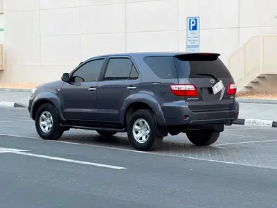 2009 Toyota FORTUNER — фото 2