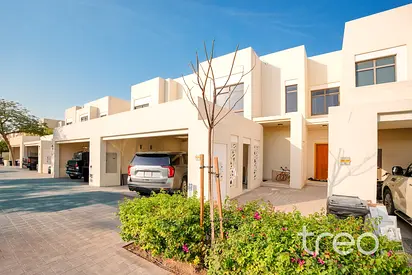 Fully Upgraded, Vacant, Pool & Park unit