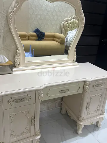 White Ornate Dressing Table with Mirror - Classic Vanity
