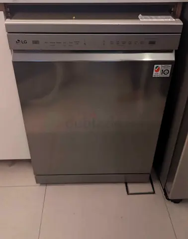 LG Latest model 2 rack Dishwasher same like new