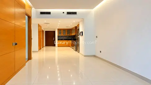 Spacious 1BR | Multiple Cheques | Prime Location