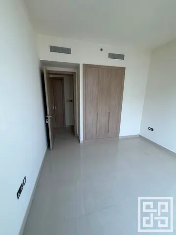 Spacious 1BR | High Floor | Mina Al Arab