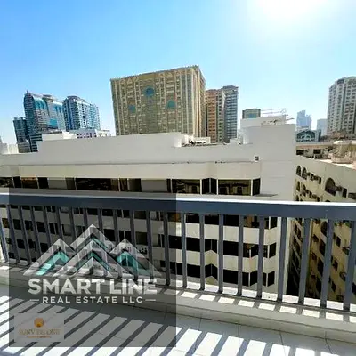 LUXURY OFFER || HUGE 3 BHK WITH BIG BALCONY FAMILY BUILDING NEAR KING FAISAL STREET