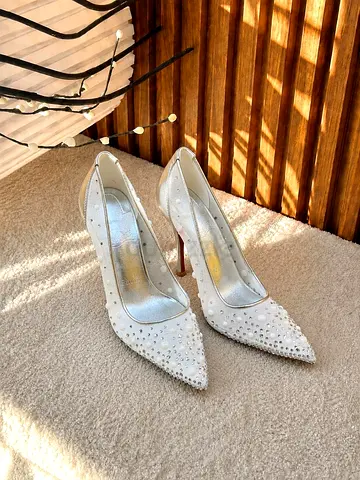 White crystal-studded pointed high heels (used) - size unknown