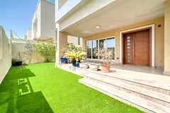 Upgraded Spacious 5-Bed Villa | Vacant