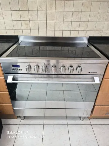Bompani Stainless Steel Freestanding Electric Cooker with Glass Hob and Oven