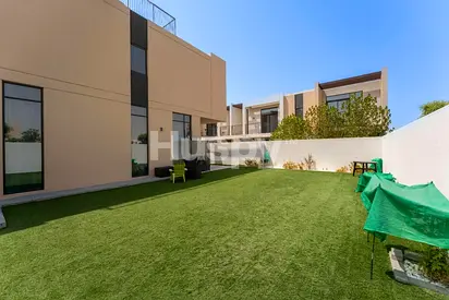Corner Unit | Vacant On Transfer | Landscaped