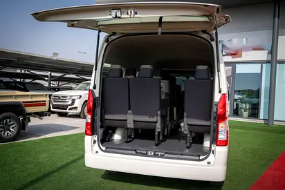 صورة 17 لـ 2026 Toyota HIACE