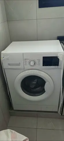 Front-load washing machine in good working condition
