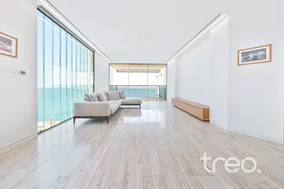Dedicated concierge service|Stunning views|Vacant