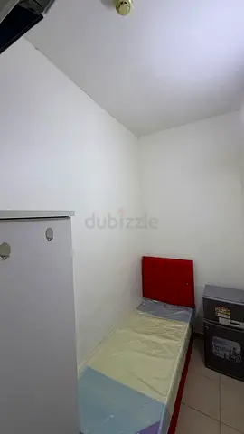 NEAR CLOCK TOWER PARTITION ROOM AVAILABLE FOR SINGLE MALE(BACHELOR)