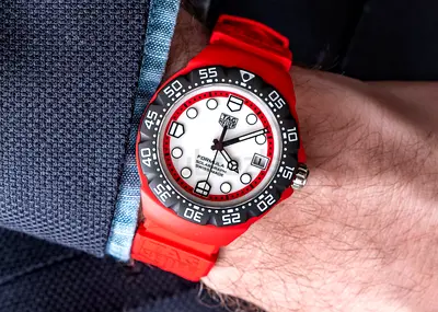 TAG Heuer Formula 1 Red Rubber Strap Men's Watch