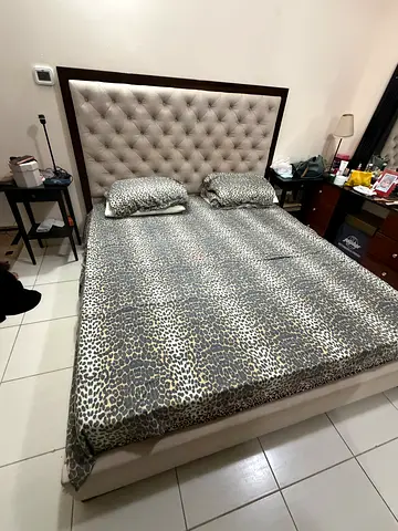 queen size bed