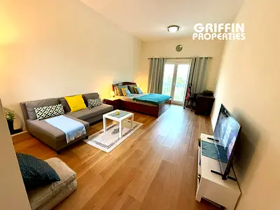 FULLY FURNISHED | VACANT | WITH APPLIANCES