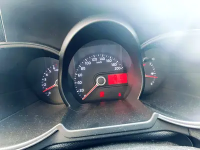 2015 KIA PICANTO 照片 2