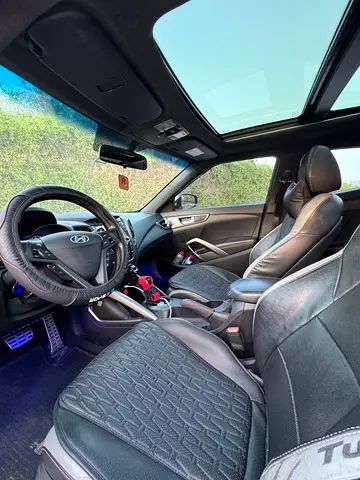 صورة 7 لـ 2016 Hyundai VELOSTER