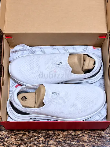 Skechers GO WALK Arch Fit N-Joy – Size EU 43 – Like New – Original Box