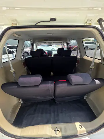 2015 Toyota AVANZA 照片 8