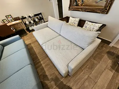 Looks great Crate&Barrel 3 Seater Sofa Beige