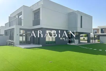 Huge Plot | Vacant | Near Lagoon