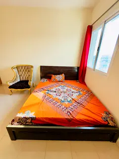 Master bedroom with attached washroom available muhasinah 4 Lulu village from 15th September