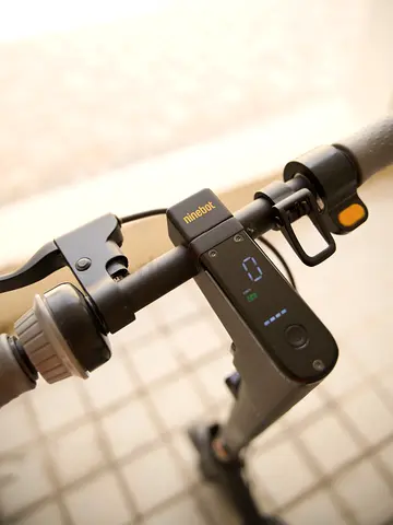 Ninebot electric scooter - good condition, ready to ride