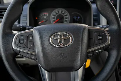 صورة 15 لـ 2026 Toyota HIACE