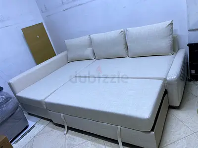 Modern L-Shaped Sofa Bed in Off-White Fabric