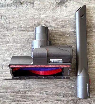 2 DYSON VACUUM CLEANER ATTACHMETS