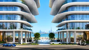 Waterfront Living | Prime Location | Luxurious