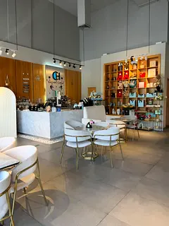 Speciality coffee, chocolates and flowers cafe for sale