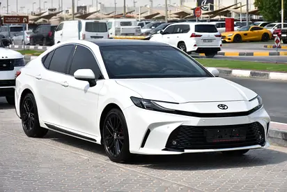 Toyota Camry GLE 2025 GCC Specs - Brand New Condition