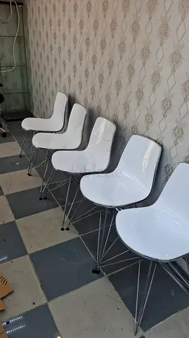 8chairs