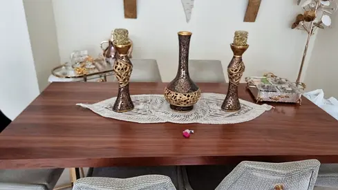 Dinning table