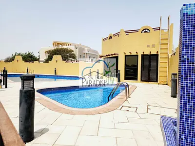 away from fly zone/private entrance 3 bedroom villa with private back lawn garden /fitted kitchen/m